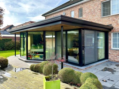  | Renovatie Waarloos: Moderne uitbouw met Thermowood en lichtstraat